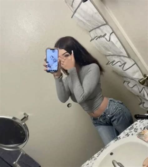 Pin By On Pins By You Latina Outfits Latina Fashion Outfits Cute Simple Outfits