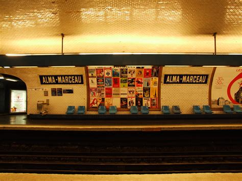 Alma Marceau Metro Station Just North Of Pont De L Alma I Flickr