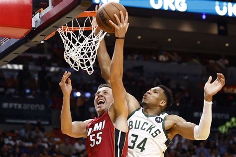 Is Giannis Antetokounmpo Playing Tonight Against The Miami Heat 2021 22 Nba Season