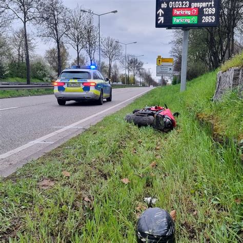 Ein Toter Und Vier Schwerverletzte Nach Unfall Auf A Swr Aktuell