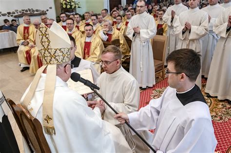 Wi Cenia Diakonatu Parafia Pw Nmp Nieustaj Cej Pomocy W Lublinie