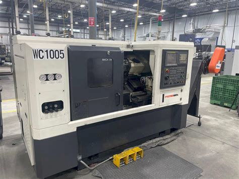 Hwacheon Hi Tech 200A Lathes 3 Axis Or More Usado 2008 Tramar