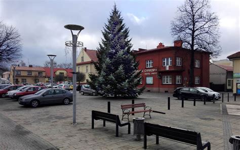 W centrum Andrychowa też już stanęła choinka