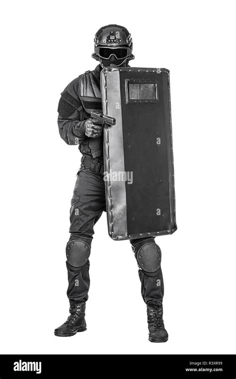 Swat Officer With Ballistic Shield Stock Photo Alamy