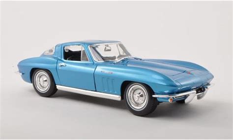 Modellautos Chevrolet Corvette Maisto Sting Ray Metallic Hellblau