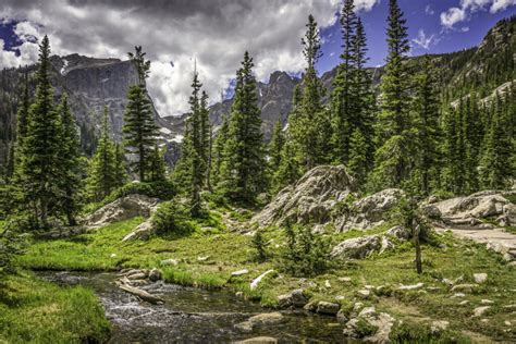 Best 5 Hikes at Beautiful Rocky Mountain National Park - Pine Coast Hiking