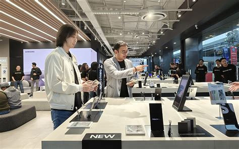 Samsung Multi Experience Store By NASA Ke 2 Di EDC PIK 2 Diresmikan