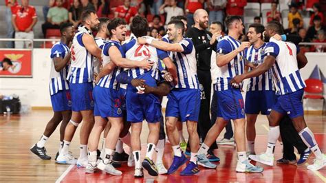 Fc Porto Sagra Se Tetracampe O Em Andebol