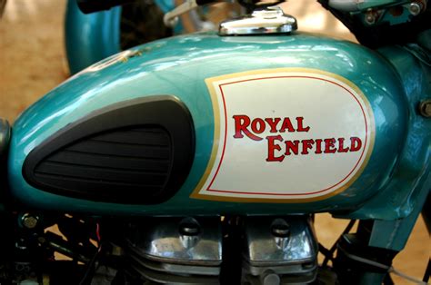 Royal Enfield Classic 350 Base Variant Gets Rear Disc Brake Autocar India