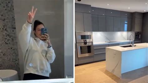 Hélène Boudreau Moved Into A New Condo And Gave Fans A Sneak Peek Photos