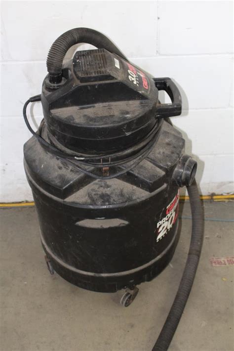 Genie Wet Dry 20 Gal Shop Vac Property Room