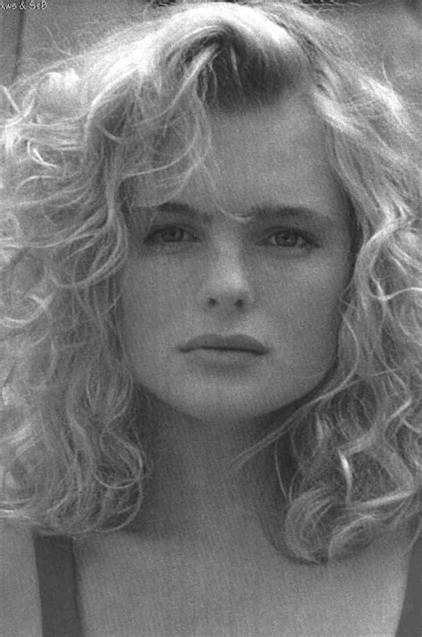 Erika Eleniak Actriz Femenina Mujeres