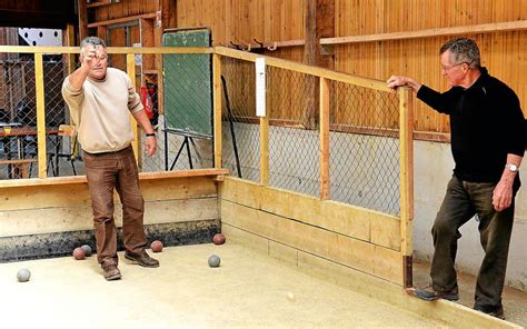 Amicale bouliste Succès du concours de boules Le Télégramme