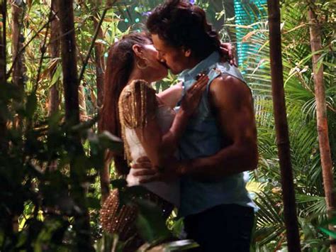 Tiger and Jacqueline continue kissing even after director calls “Cut!”