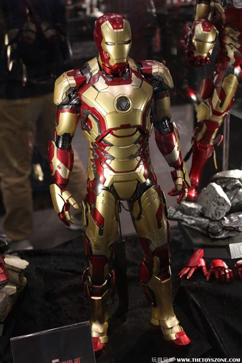 Hot Toys 鐵甲奇俠 鐵甲奇俠 Iron Man Mark 豪華版珍藏人偶 Toys Zone D 玩具兄弟 Figures Price List Reviews