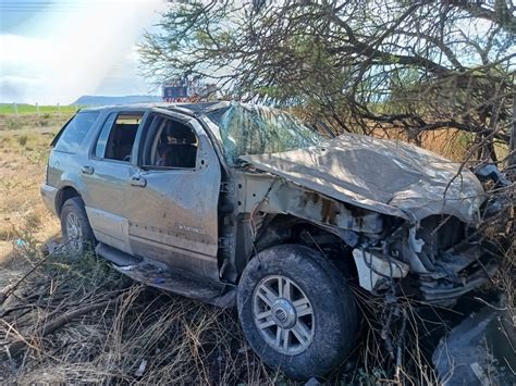 Trágica volcadura en la carretera Santiago Tepehuanes deja un fallecido