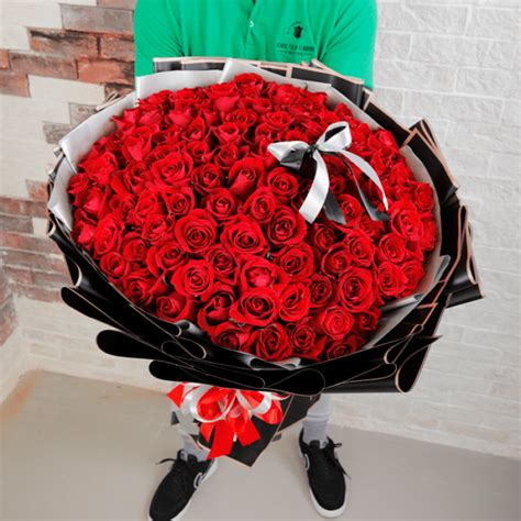 Outstanding 100 Rose Bouquet Delivery Online Roses Online