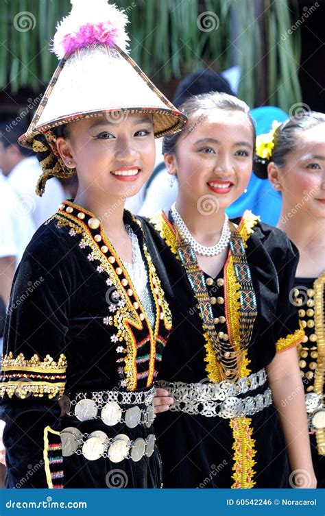 Young Girls From Kadazandusun Tribe In Their Traditional Costume ...