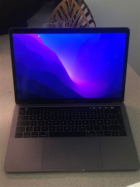 Macbook PRO 2019 touchbar Stellar grå FINN torget