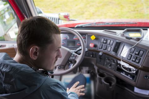 Monitoreo Vehicular GPS Cómo controlar a los transportistas 24 7