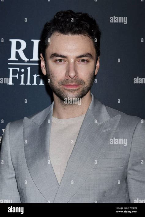 Aidan Turner L Homme Qui A Tu Hitler Et Ensuite Le Bigfoot Los