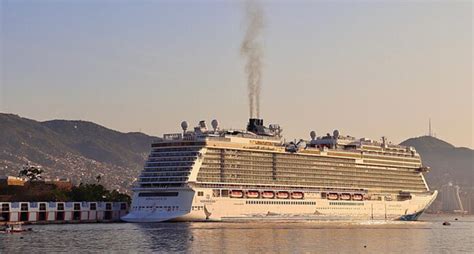 Arriba A Acapulco El Norwegian Bliss Primer Crucero Del Enfoque