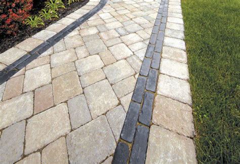 Brussels Block Walkway With Copthorne Paver Accent Photos