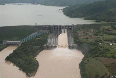 Magat Dam releases water | The Manila Times