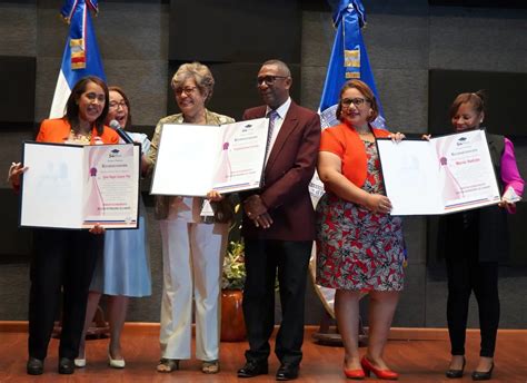 Uasd Recinto Barahona Reconoce Mujeres Destacadas