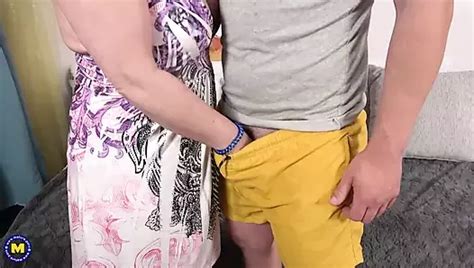 Super Napalona Cycata Milf Ostro Zer Ni Ta W Biurze Xhamster