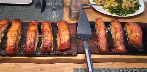 Кедровая финская пламенная доска для копчения на гриле Weber: 450 грн ...