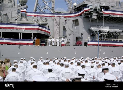 Us Navy The Crew Of The Guided Missile Cruiser Uss Lake Erie Cg 70