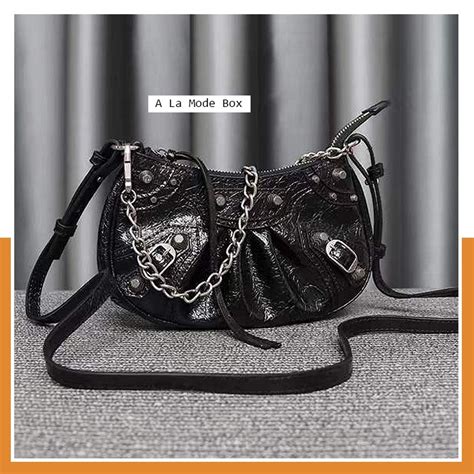 COD สงไวออร กระเปา Balen Le Cagole Mini Purse With Chain หนงแท