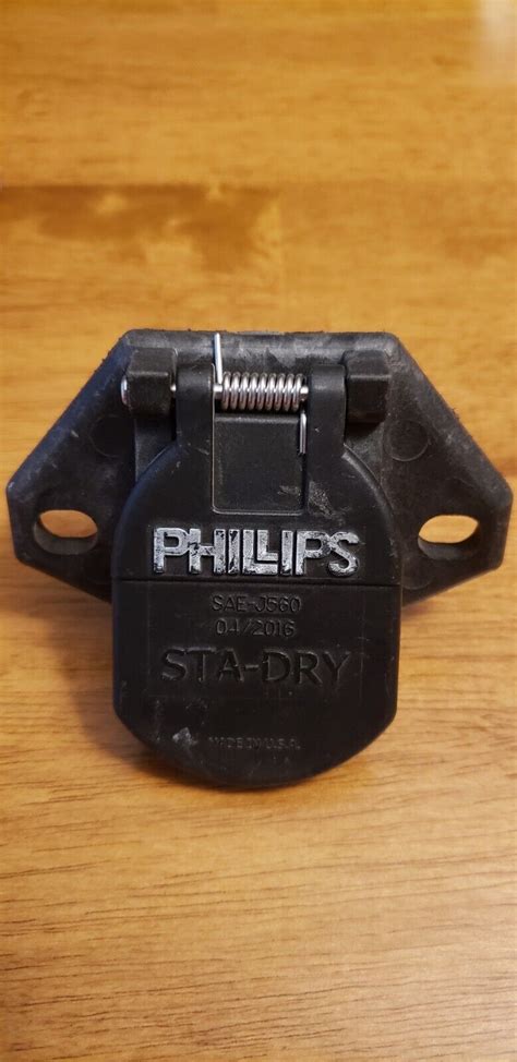 Phillips Sae J Wiring Connector Socket Ebay