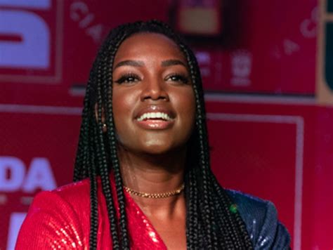 Iza Revela Que J Beijou Meninas E Dispara Nude Vida Quem Quem News