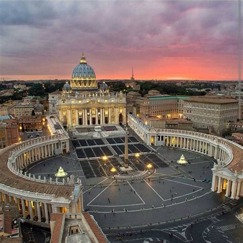 Bas Lica De San Pedro Y Columnata De Bernini Roma Italia Ciudad Del