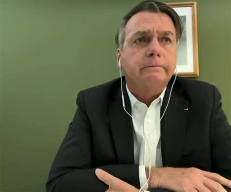 Bolsonaro chora em entrevista à Jovem Pan Acharam o cartão da minha