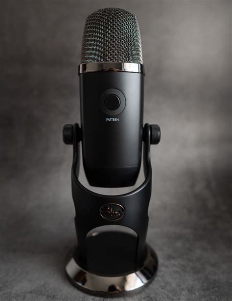 Blue Yeti X Professional USB Microphone for Gaming, Streaming and ...