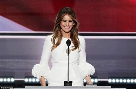 V Donald Trump T Si U M U Ch P Nh Nude N Gi C M Nh T Phu Nh N N C M