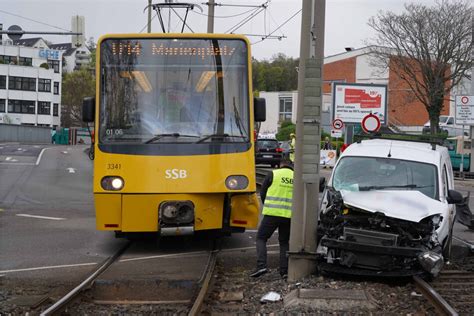 Stadtbahn Unfall In Stuttgart Zwei Verletzte