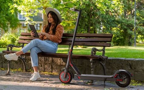 Sans Pr Venir Cette Trottinette Lectrique Parfaite Pour Parcourir