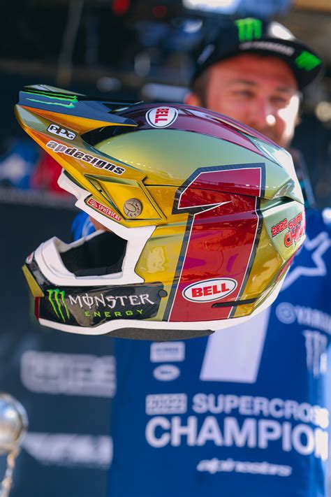 Eli Tomac 2022s Monster Energy Supercross Champion Bell Helmets