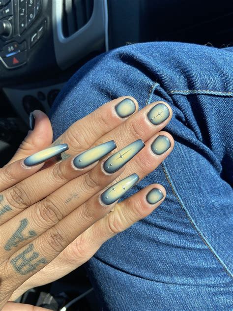Pin by Bianca O'Neal on nail stuff | Gel nails, Simple nails, Acrylic nails