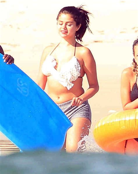 Selena Gomez Bikini Pics Beach In Mexico April Celebmafia