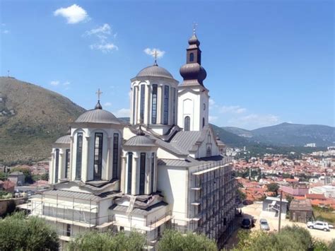 Saborni Hram Svete Trojice U Mostaru Proslavio Krsnu Slavu FOTO VIDEO