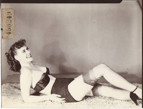 Sexy And Hot Vintage Babes S CheeseCake Porn Pic