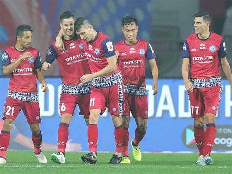 Isl Late Kerala Blaster Own Goal Snaps Jamshedpur Fc S Winless Jessel