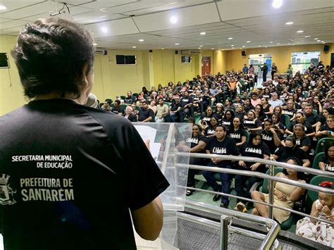 Secretaria de Educação capacita 194 professores em cursos de Libras e