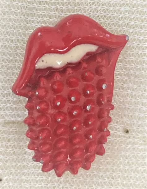 ROLLING STONES VOODOO Lounge Spikey Tongue Pin Badge 1994 Brockum EUR