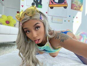 Gia Dibella Shows Off Her Gorgeous Curves Porn Pic